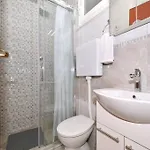 ヴィラ House With Swimming Heated Pool Next To The River ポドストラナ