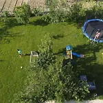 House With Swimming Heated Pool Next To The River ヴィラ ポドストラナ