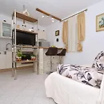 ヴィラ House With Swimming Heated Pool Next To The River